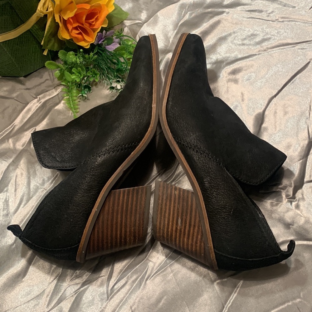 🌹 Original Vintage LUCKY BRAND Black Real Soft Suede Slip on Ankle Booties •